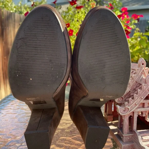 European Platform Booties - Picture 6 of 7